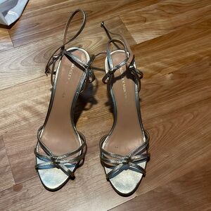 Badgley Mischka strappy sandal gold heels women’s size 9.5